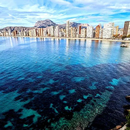 Gemelos Levante Beachfront Apartamento *
