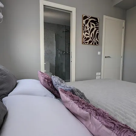 Gemelos Levante Beachfront Apartment Benidorm